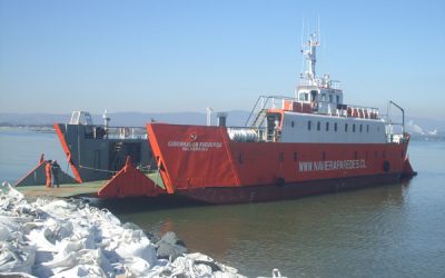 MOP recepciona transbordadores que cruzarán camiones sobre el Biobío