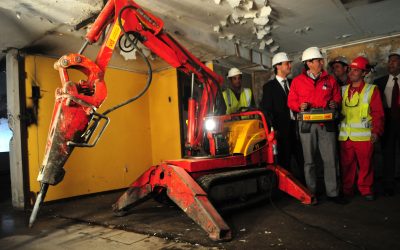 Ministro Golborne inspecciona estado de avance de demolición de edificio Torre Libertad de Concepción