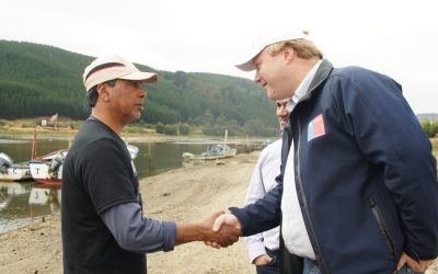 MOP y pescadores acuerdan obras de canalización en río Lebu.